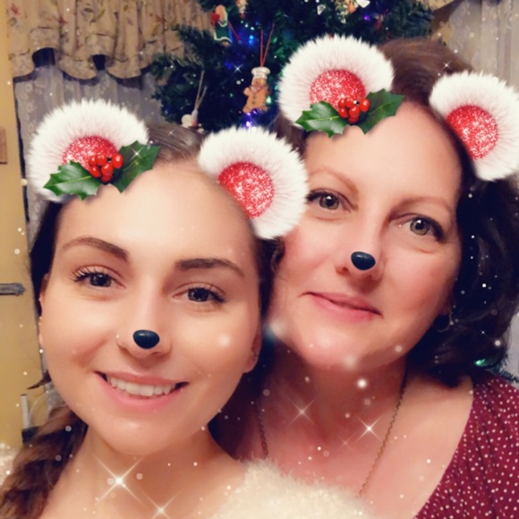 Meet your Posher, Karmen - Picture 3 of 8